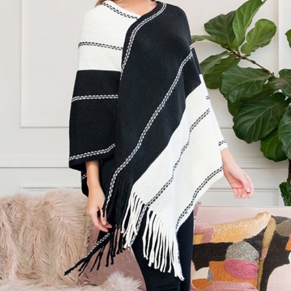 #47 Boho Fabulous Soft Knit Fringed Poncho Shawl - Picture 4 of 4